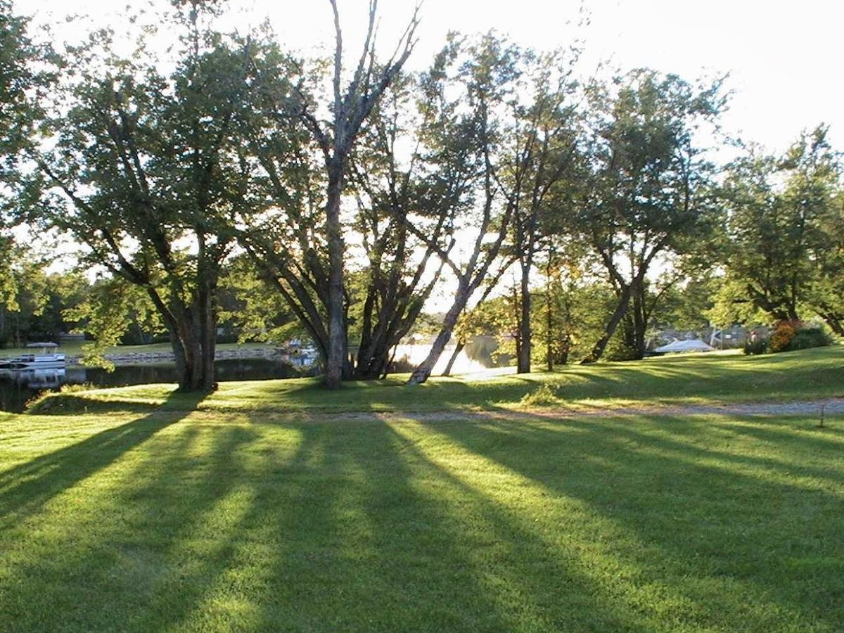 Le Reflet De La Riviere B&B Weedon-Centre 外观 照片